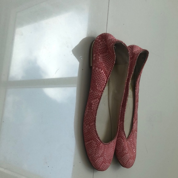 Pink flat - Picture 2 of 2